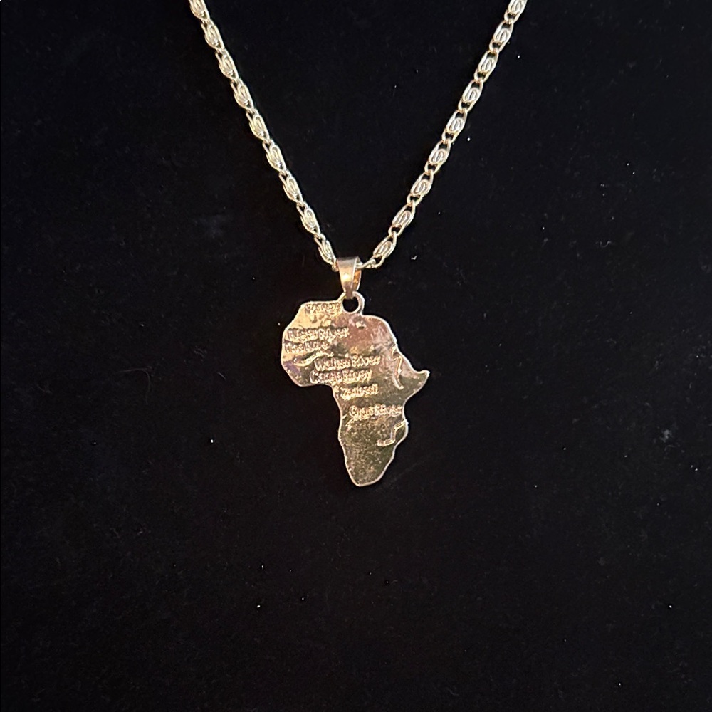 Elegant Gold Africa Pendant Necklace